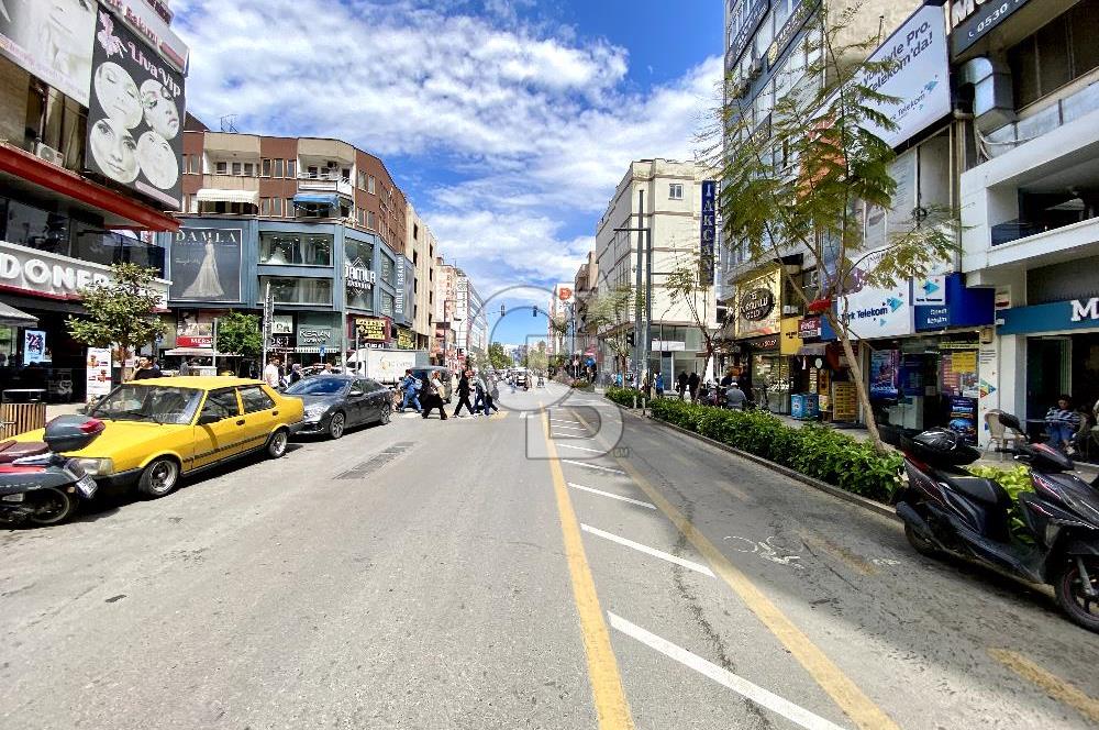 MERSİN ÇARŞI MERKEZİNDE, İSTİKLAL CADDESİ’NE CEPHELİ SATILIK OFİS