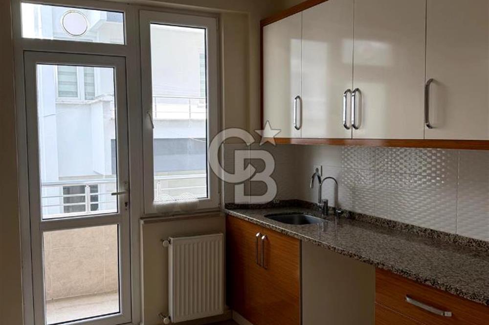 Akyazı’da Nezih Konumda 3+1 | Ebeveyn Banyolu | 3 Balkonlu Geniş Daire