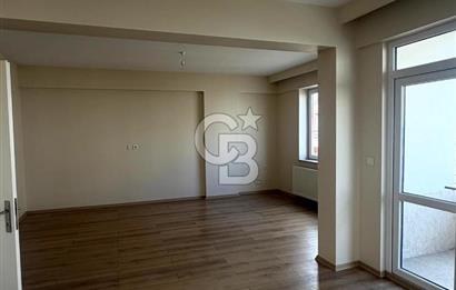 Akyazı’da Nezih Konumda 3+1 | Ebeveyn Banyolu | 3 Balkonlu Geniş Daire