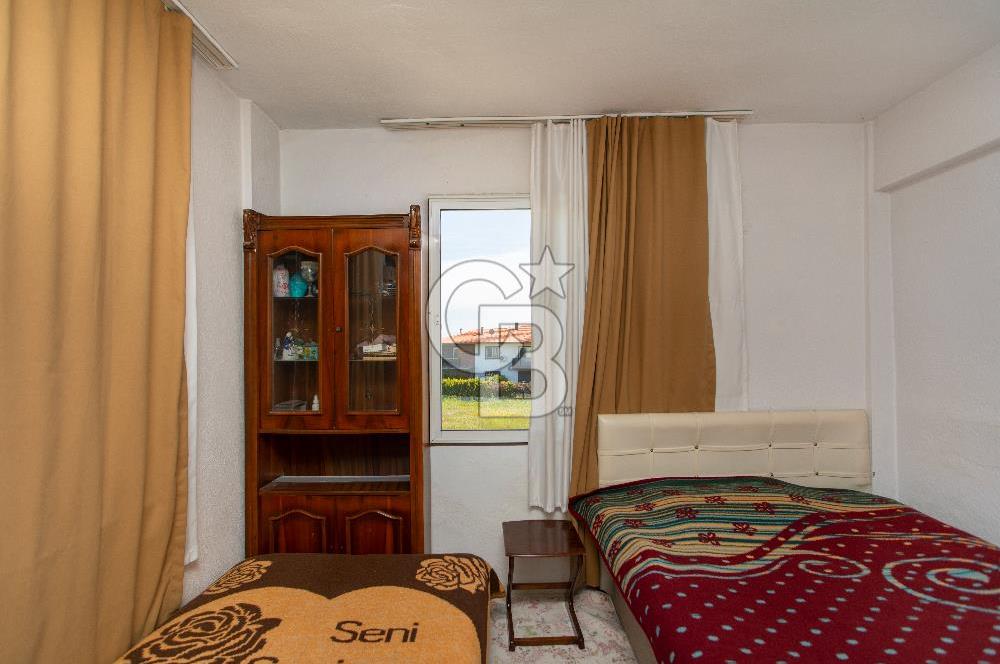 Foça Yenibağarası Mah. Satılık 3 Katlı Bina
