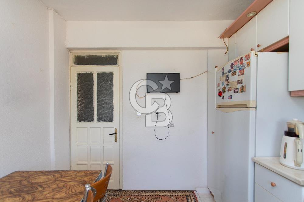 Foça Yenibağarası Mah. Satılık 3 Katlı Bina