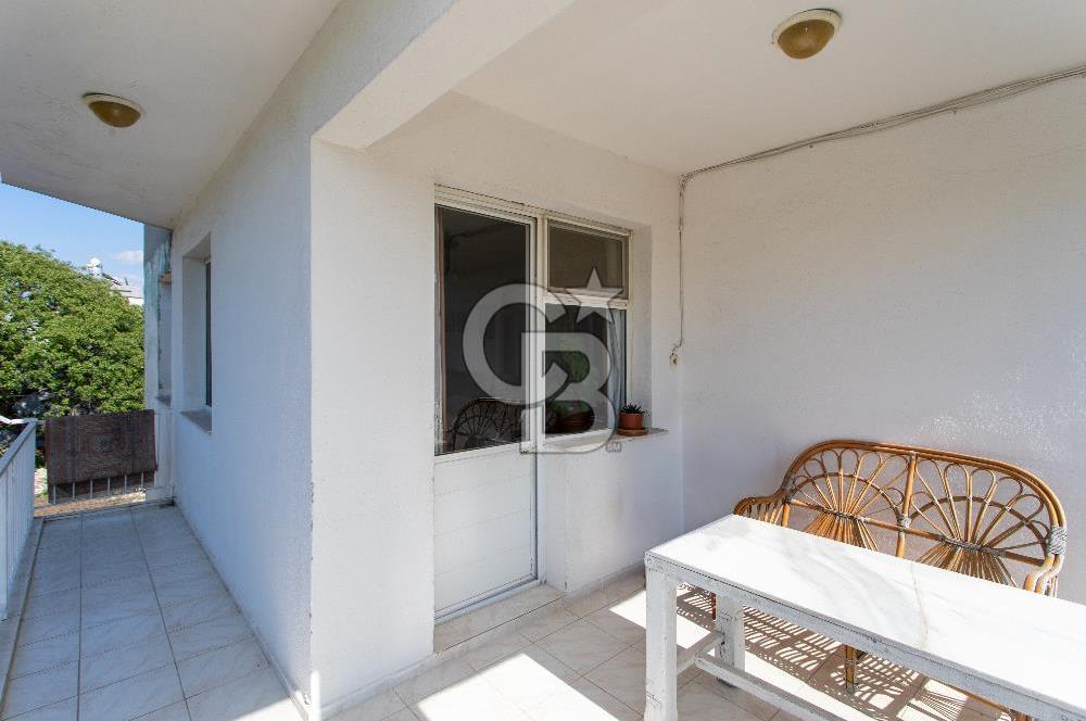 Foça Yenibağarası Mah. Satılık 3 Katlı Bina