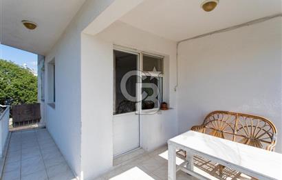 Foça Yenibağarası Mah. Satılık 3 Katlı Bina