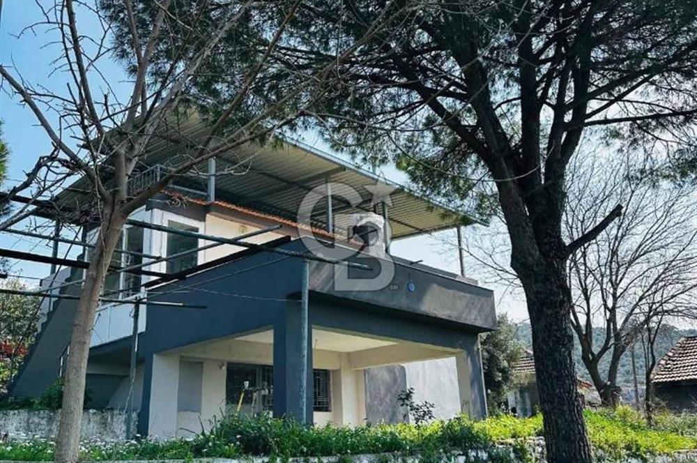 Muğla Milas içme köyü 1055 m2 içinde satılık köy evi ve bahçesi 