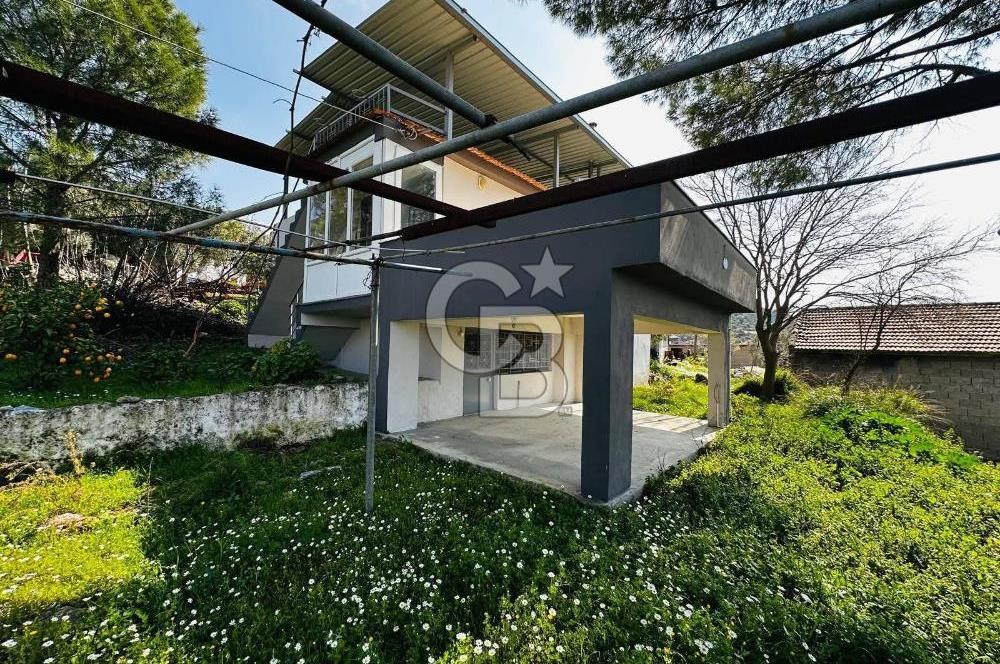 Muğla Milas içme köyü 1055 m2 içinde satılık köy evi ve bahçesi 