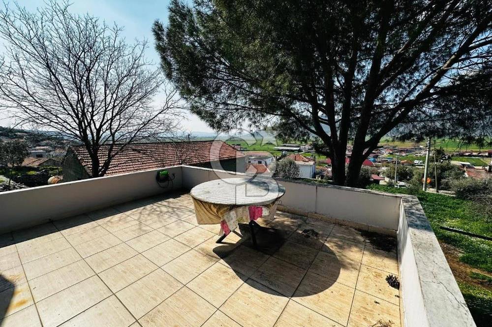 Muğla Milas içme köyü 1055 m2 içinde satılık köy evi ve bahçesi 