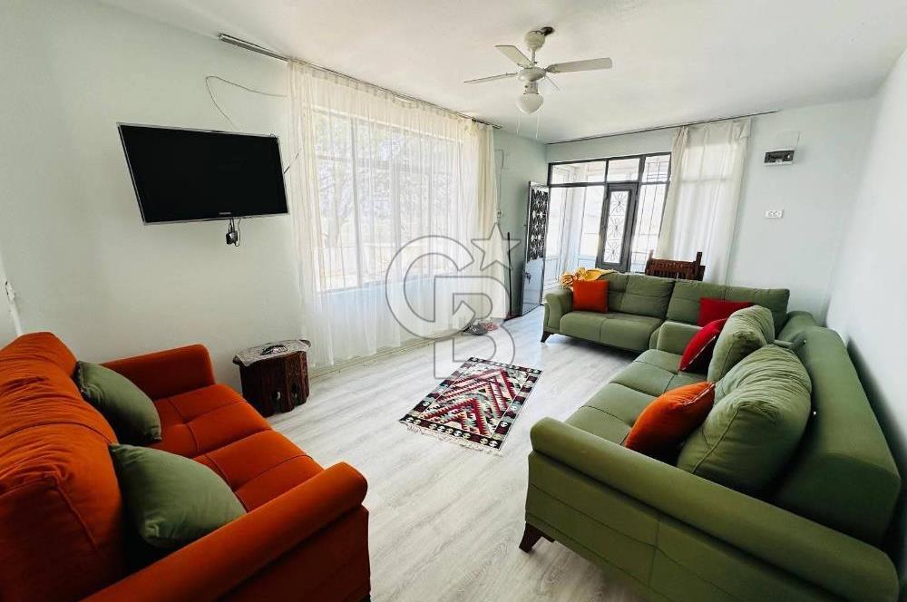Muğla Milas içme köyü 1055 m2 içinde satılık köy evi ve bahçesi 