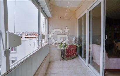 Konak Karataş'ta Geniş 3+1 Manzaralı 3 Balkonlu Satılık Daire