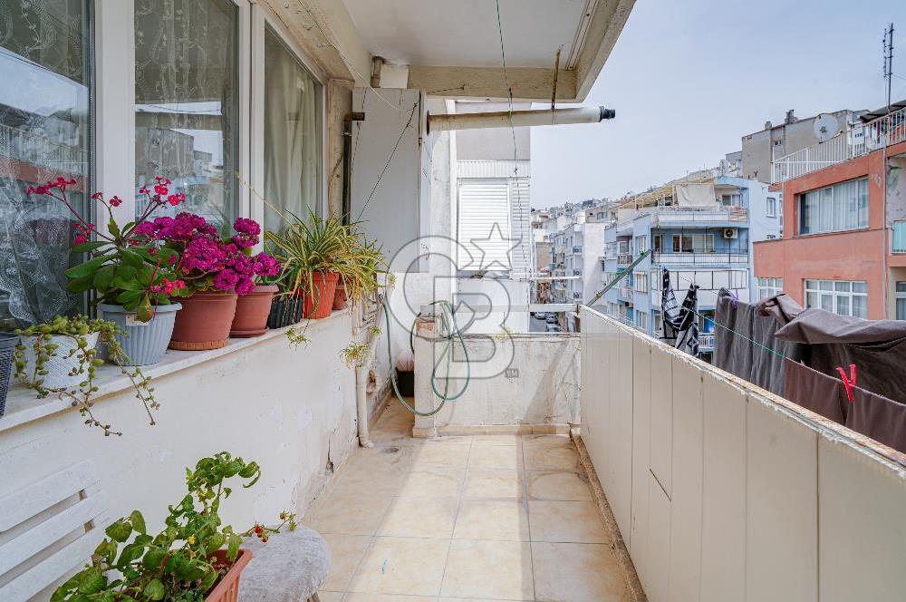 KONAK KARATAŞ BARBAROS'TA PANORAMİK MANZARALI 3+1 SATILIK DAİRE