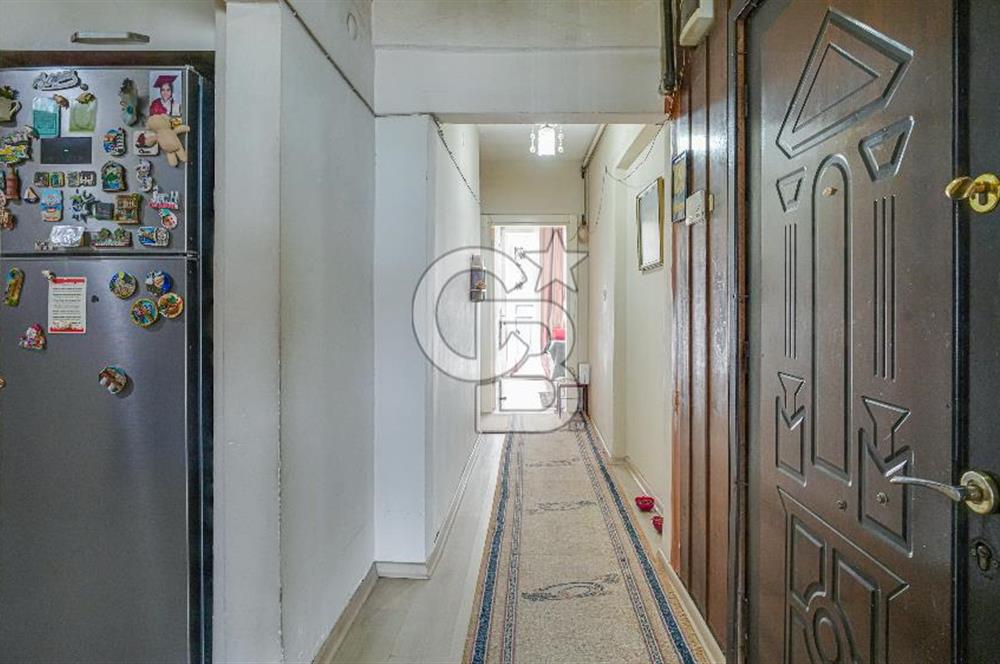 Konak Karataş'ta Geniş 3+1 Manzaralı 3 Balkonlu Satılık Daire