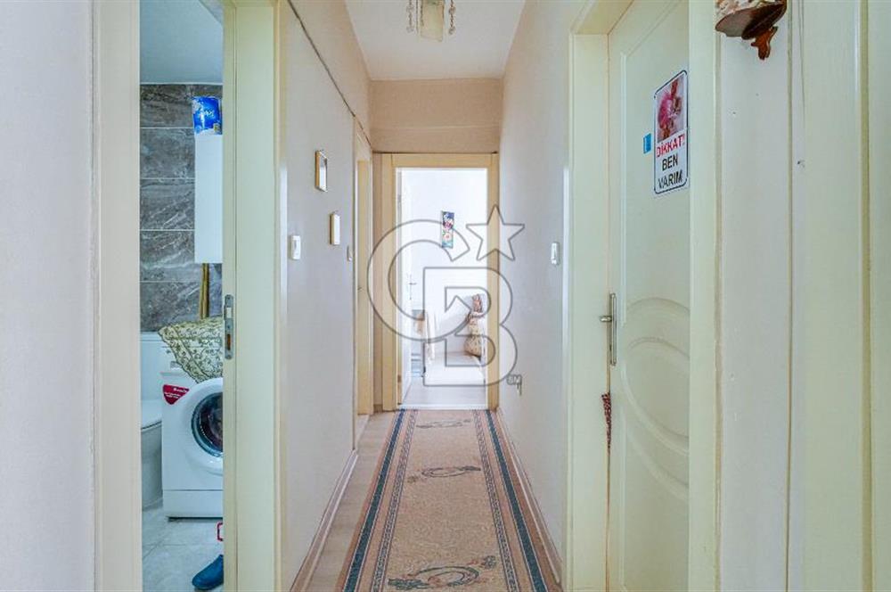 Konak Karataş'ta Geniş 3+1 Manzaralı 3 Balkonlu Satılık Daire