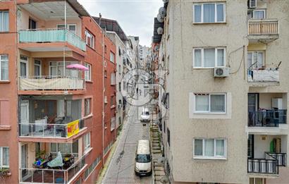Konak Karataş'ta Geniş 3+1 Manzaralı 3 Balkonlu Satılık Daire