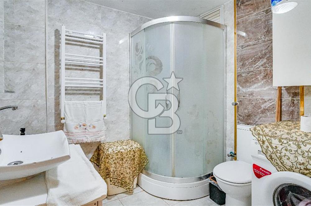 Konak Karataş'ta Geniş 3+1 Manzaralı 3 Balkonlu Satılık Daire