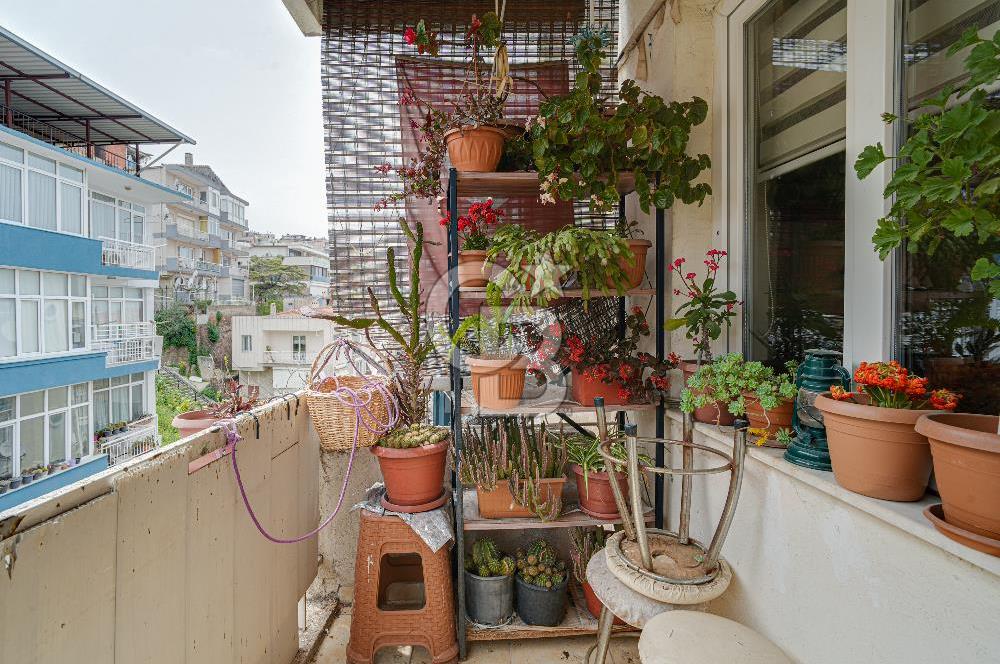 KONAK KARATAŞ BARBAROS'TA PANORAMİK MANZARALI 3+1 SATILIK DAİRE