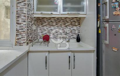 Konak Karataş'ta Geniş 3+1 Manzaralı 3 Balkonlu Satılık Daire