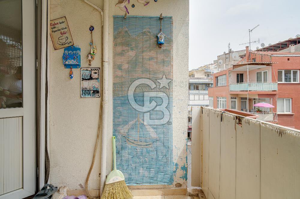 KONAK KARATAŞ BARBAROS'TA PANORAMİK MANZARALI 3+1 SATILIK DAİRE