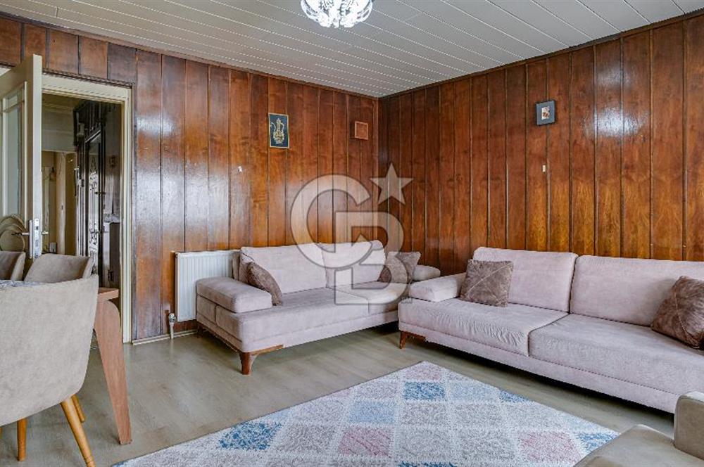 Konak Karataş'ta Geniş 3+1 Manzaralı 3 Balkonlu Satılık Daire