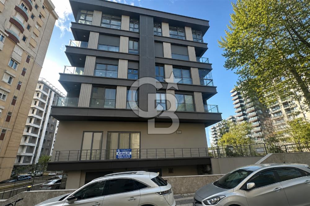 BAĞDAT CADDESİ ÜZERİ BİNADA NET 30 M2 BACALI DÜKKAN