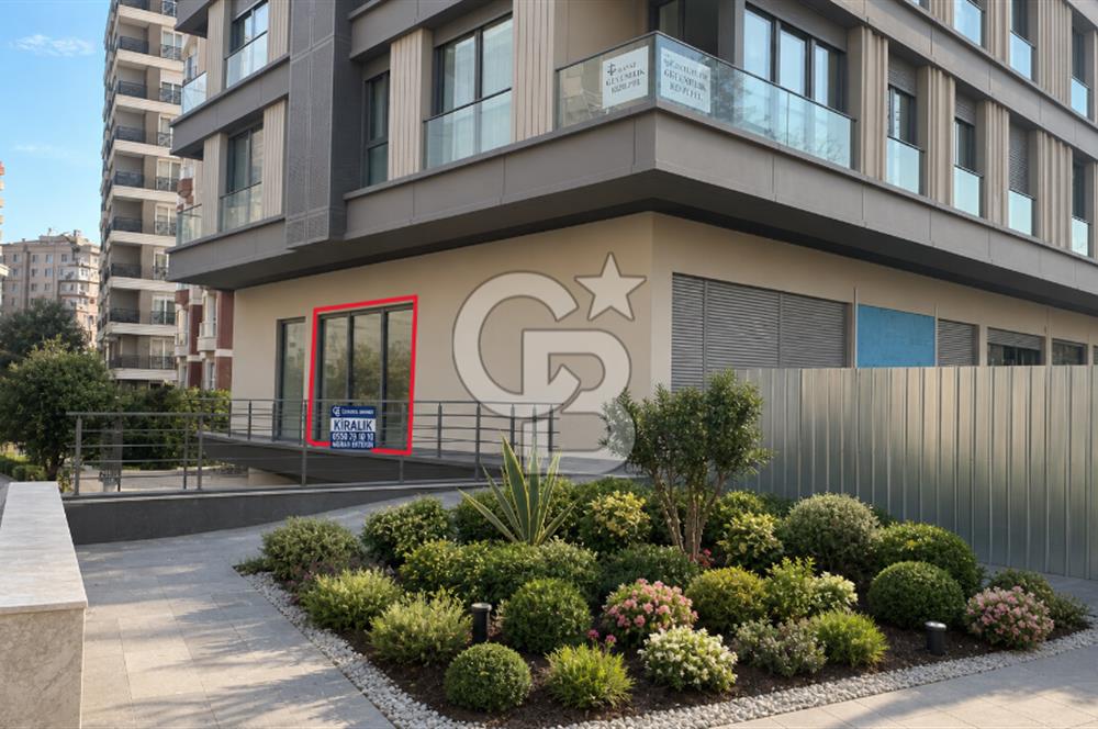 BAĞDAT CADDESİ ÜZERİ BİNADA NET 30 M2 BACALI DÜKKAN