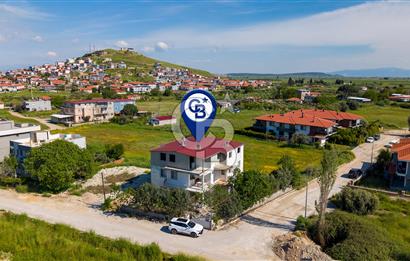 Foça Yenibağarası Mah. Satılık 3 Katlı Bina
