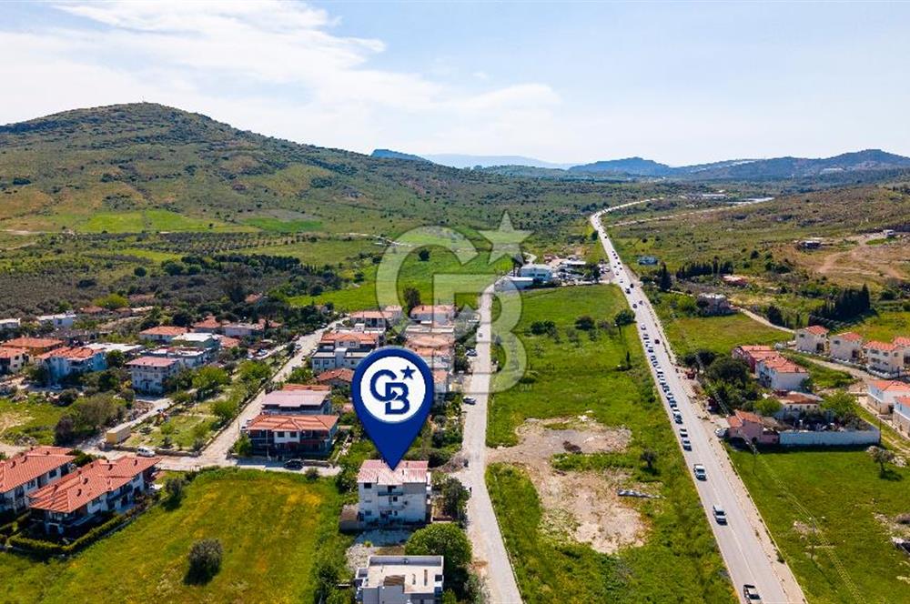 Foça Yenibağarası Mah. Satılık 3 Katlı Bina