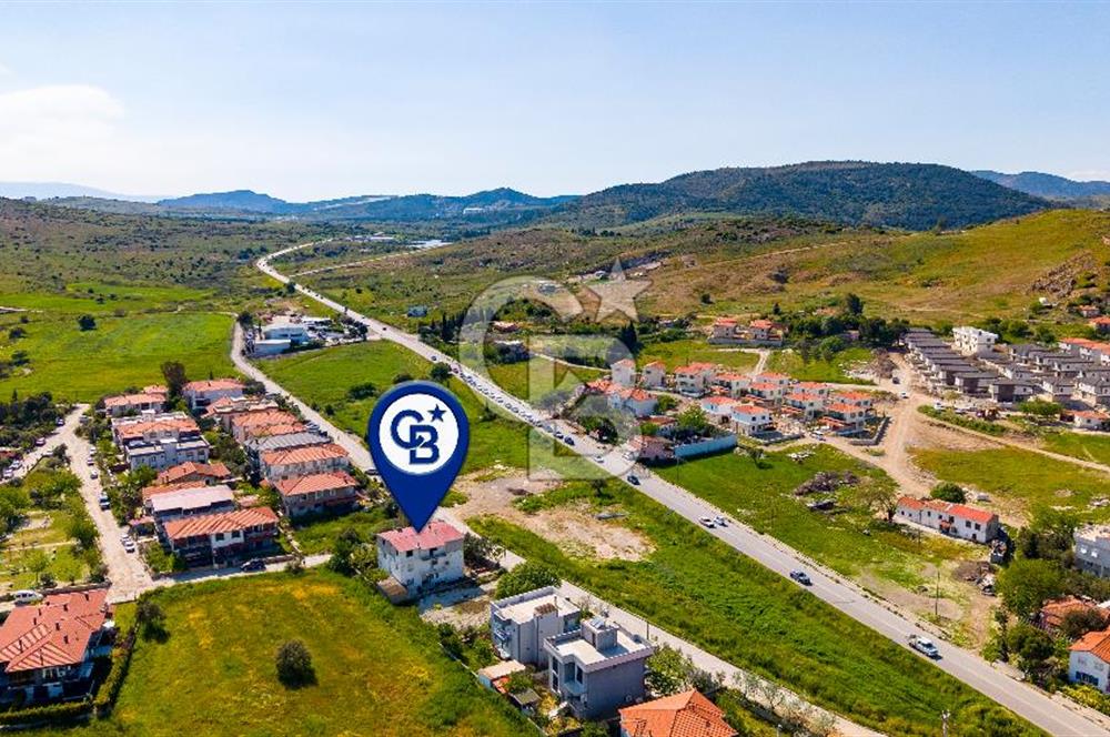 Foça Yenibağarası Mah. Satılık 3 Katlı Bina