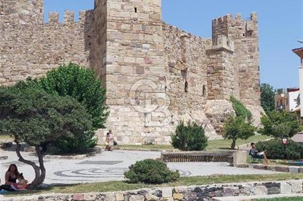 ÇANDARLI DA MUHTEŞEM KONUMDA VİLLA