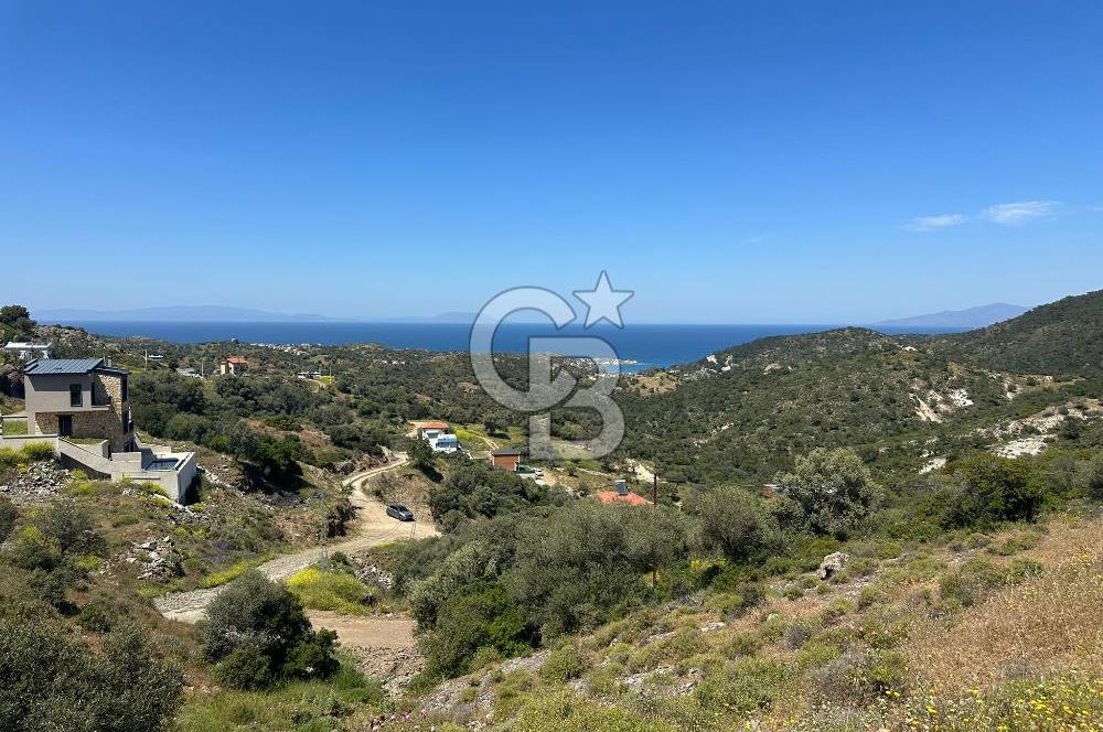 Foça Sazlıca Mevkiinde Satılık Deniz Manzaralı 228 m2 Arsa