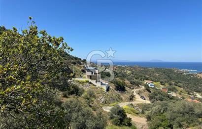Foça Sazlıca Mevkiinde Satılık Deniz Manzaralı 228 m2 Arsa