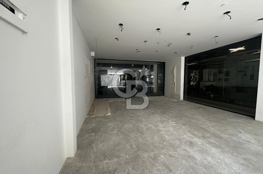 Karaali’nin Parlayan Noktasında Rainbow AVM’de Zemin Kat Kiralık Dükkan