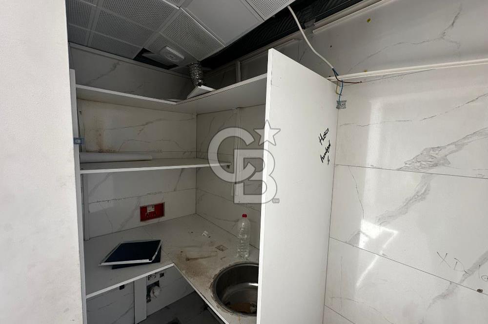 Karaali’nin Parlayan Noktasında Rainbow AVM’de Zemin Kat Kiralık Dükkan