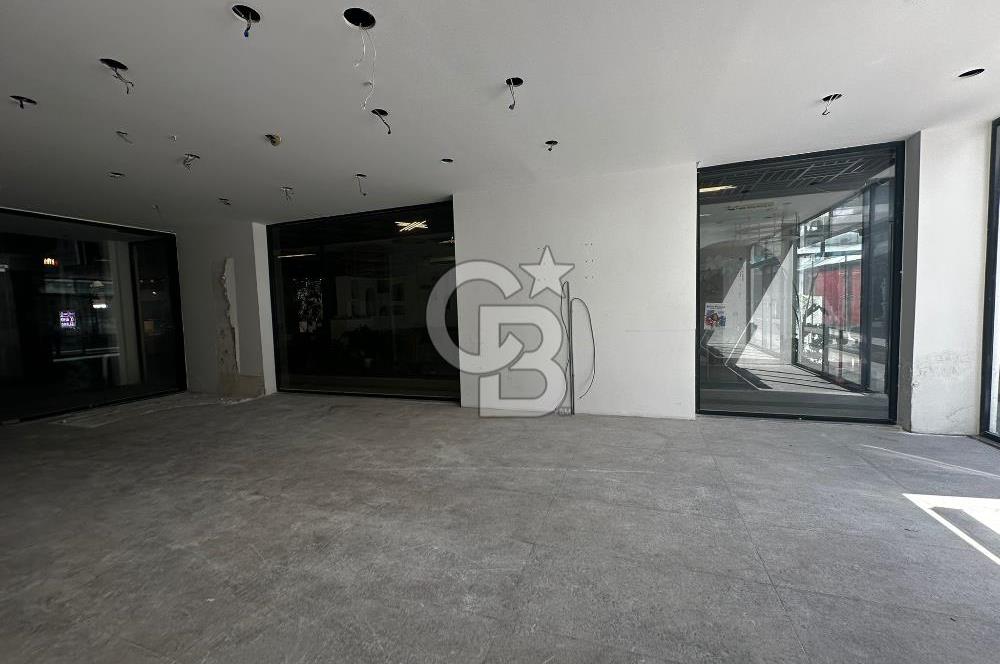 Karaali’nin Parlayan Noktasında Rainbow AVM’de Zemin Kat Kiralık Dükkan