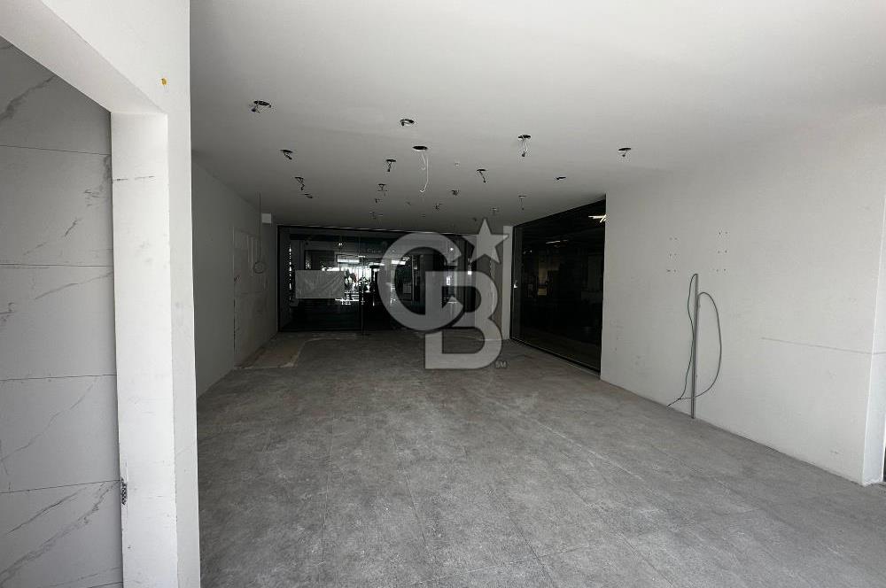 Karaali’nin Parlayan Noktasında Rainbow AVM’de Zemin Kat Kiralık Dükkan