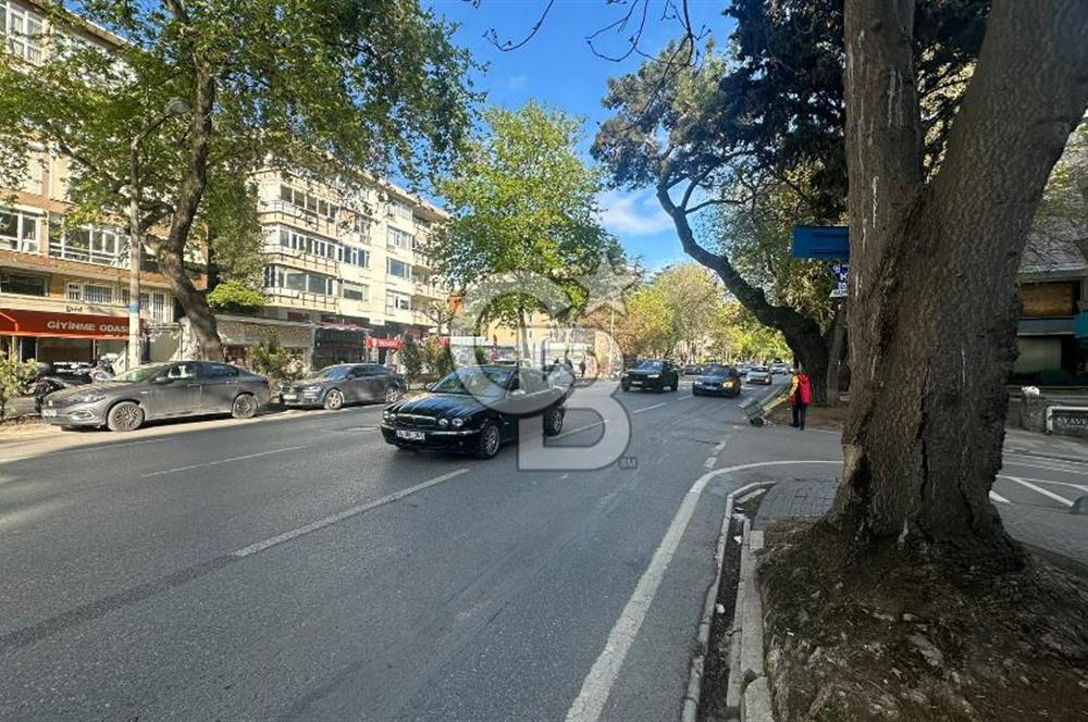BAĞDAT CADDESİ ÜZERİ BİNADA NET 30 M2 BACALI DÜKKAN