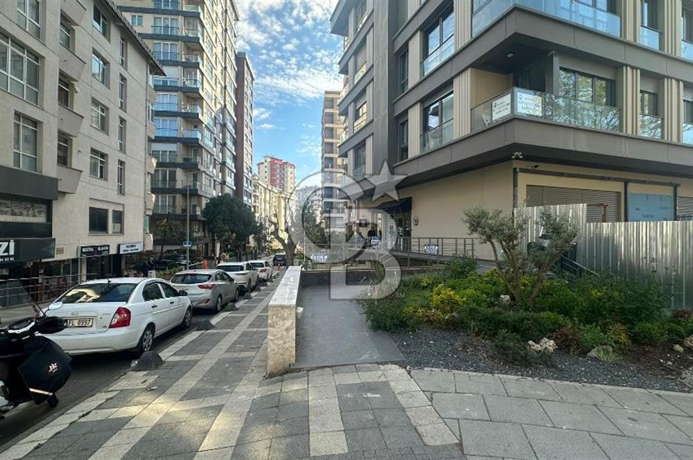 BAĞDAT CADDESİ ÜZERİ BİNADA NET 30 M2 BACALI DÜKKAN
