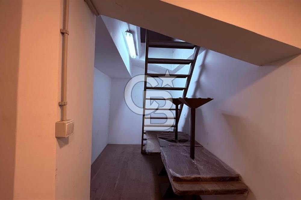 SİTELER  ŞENKAL SOKAK'TA 3000 M² 5 KATLI KOMPLE KİRALIK BİNA