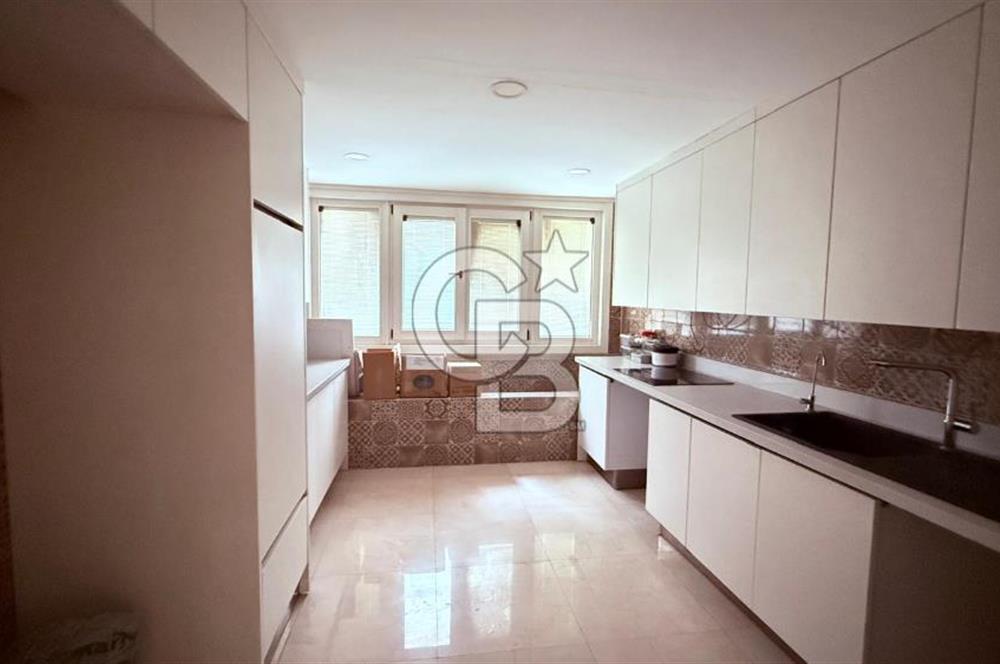 SİTELER  ŞENKAL SOKAK'TA 3000 M² 5 KATLI KOMPLE KİRALIK BİNA