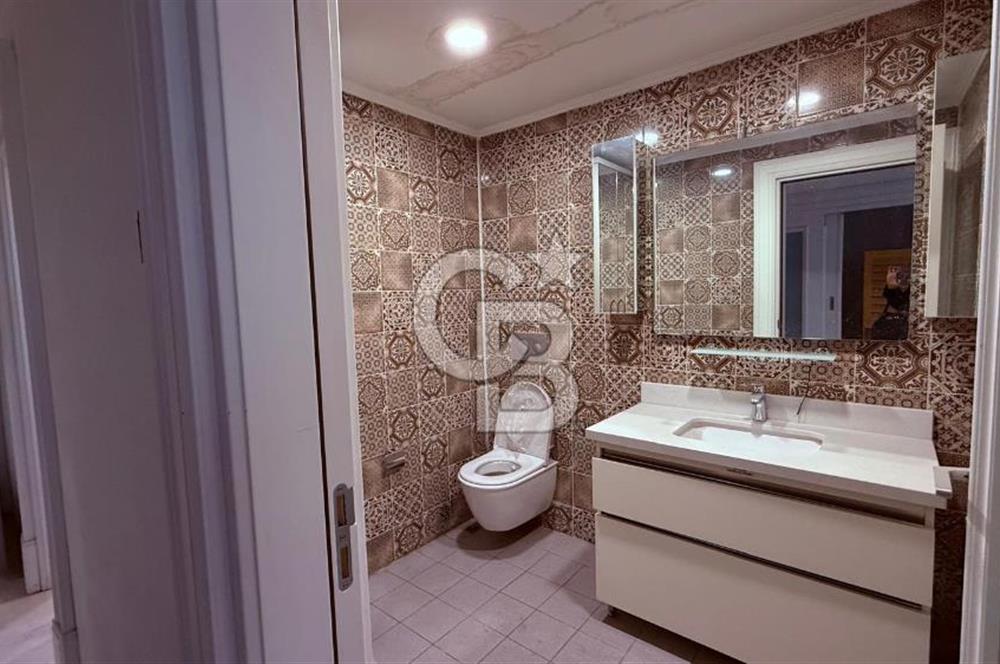 SİTELER  ŞENKAL SOKAK'TA 3000 M² 5 KATLI KOMPLE KİRALIK BİNA