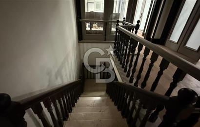 SİTELER  ŞENKAL SOKAK'TA 3000 M² 5 KATLI KOMPLE KİRALIK BİNA