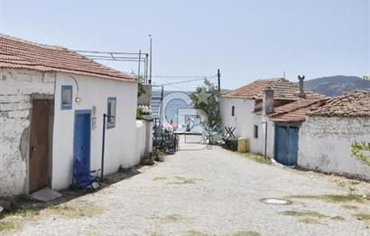 ÇANDARLI DA MUHTEŞEM KONUMDA VİLLA