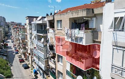 Konak Karataş'ta Geniş 3+1 Manzaralı 3 Balkonlu Satılık Daire