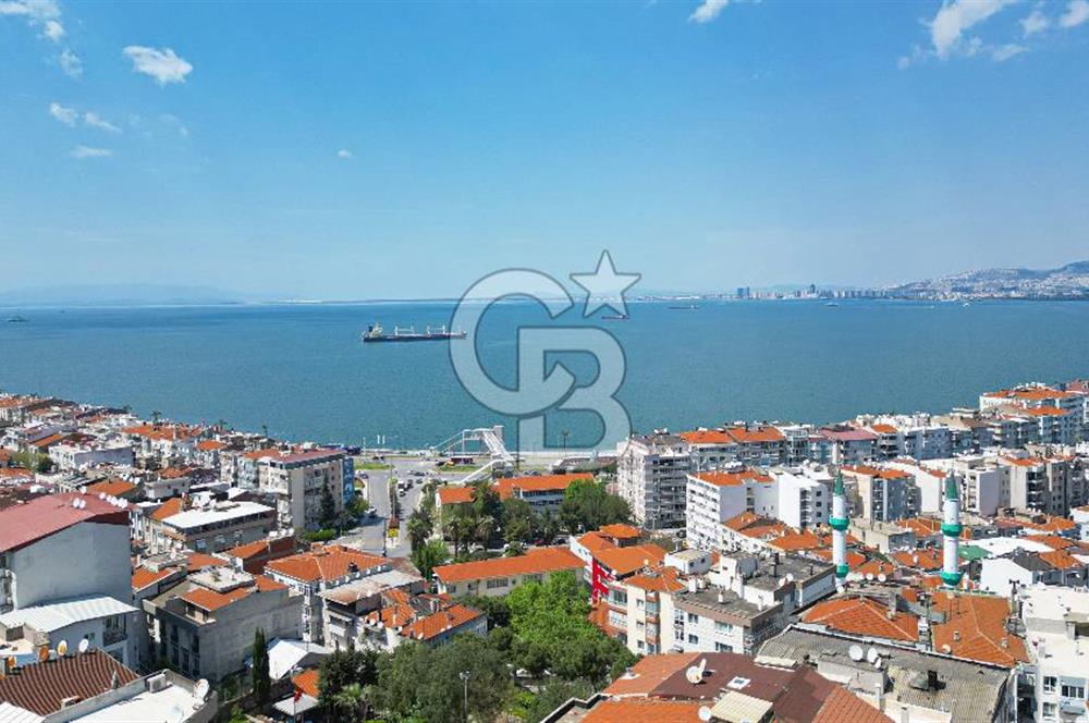 Konak Karataş'ta Geniş 3+1 Manzaralı 3 Balkonlu Satılık Daire