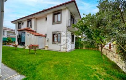 Seferihisar-Karakaya Konaklarında Satılık 5+2 Havuzlu Villa