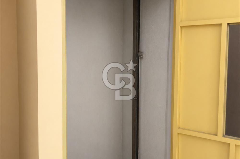 BORNOVA MTK SİTESİNDE 4 KATLI TADİLATLI KOMPLE KİRALIK BİNA
