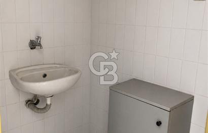 BORNOVA MTK SİTESİNDE 4 KATLI TADİLATLI KOMPLE KİRALIK BİNA