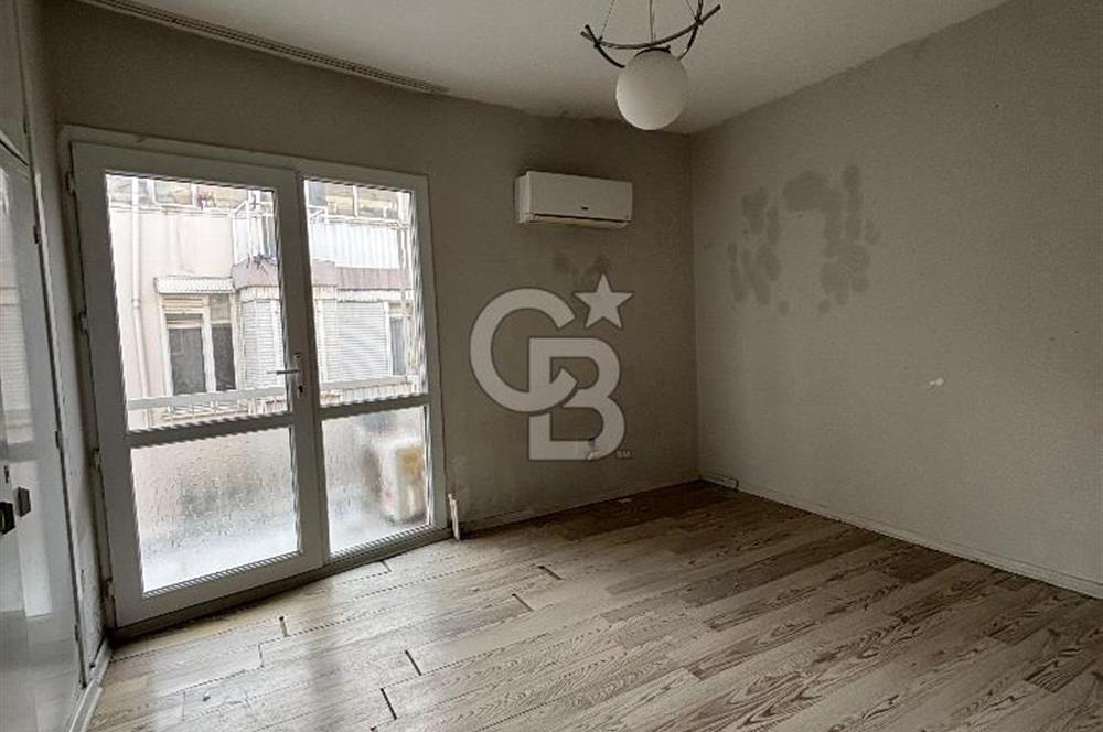 Karşıyaka Sahilde Kiralık Daire