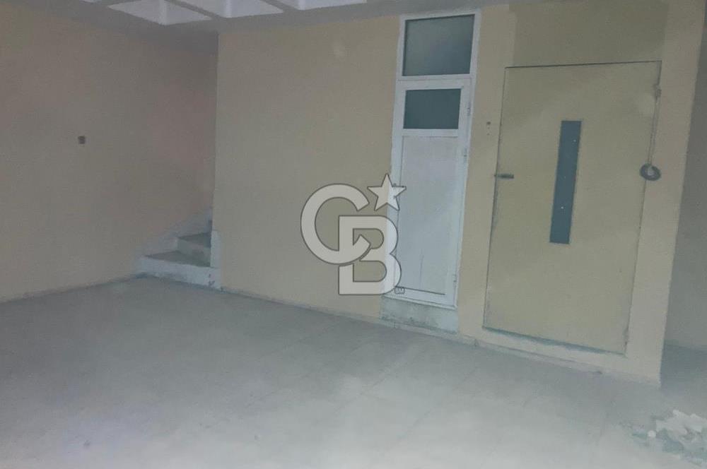 BORNOVA MTK SİTESİNDE 4 KATLI TADİLATLI KOMPLE KİRALIK BİNA