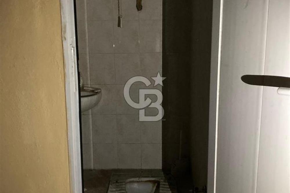 BORNOVA MTK SİTESİNDE 4 KATLI TADİLATLI KOMPLE KİRALIK BİNA