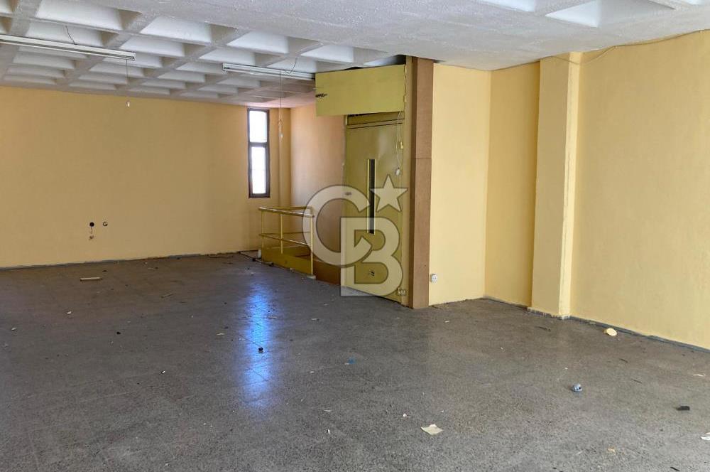BORNOVA MTK SİTESİNDE 4 KATLI TADİLATLI KOMPLE KİRALIK BİNA