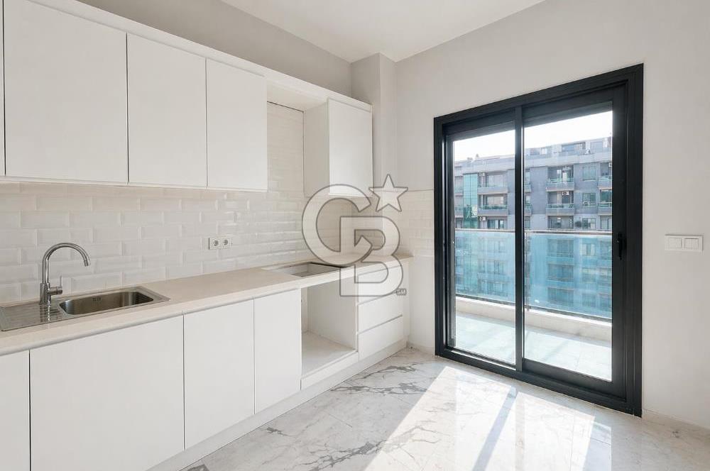 Bayraklı Manavkuyuda Satılık 3+1 Prestijli Daire